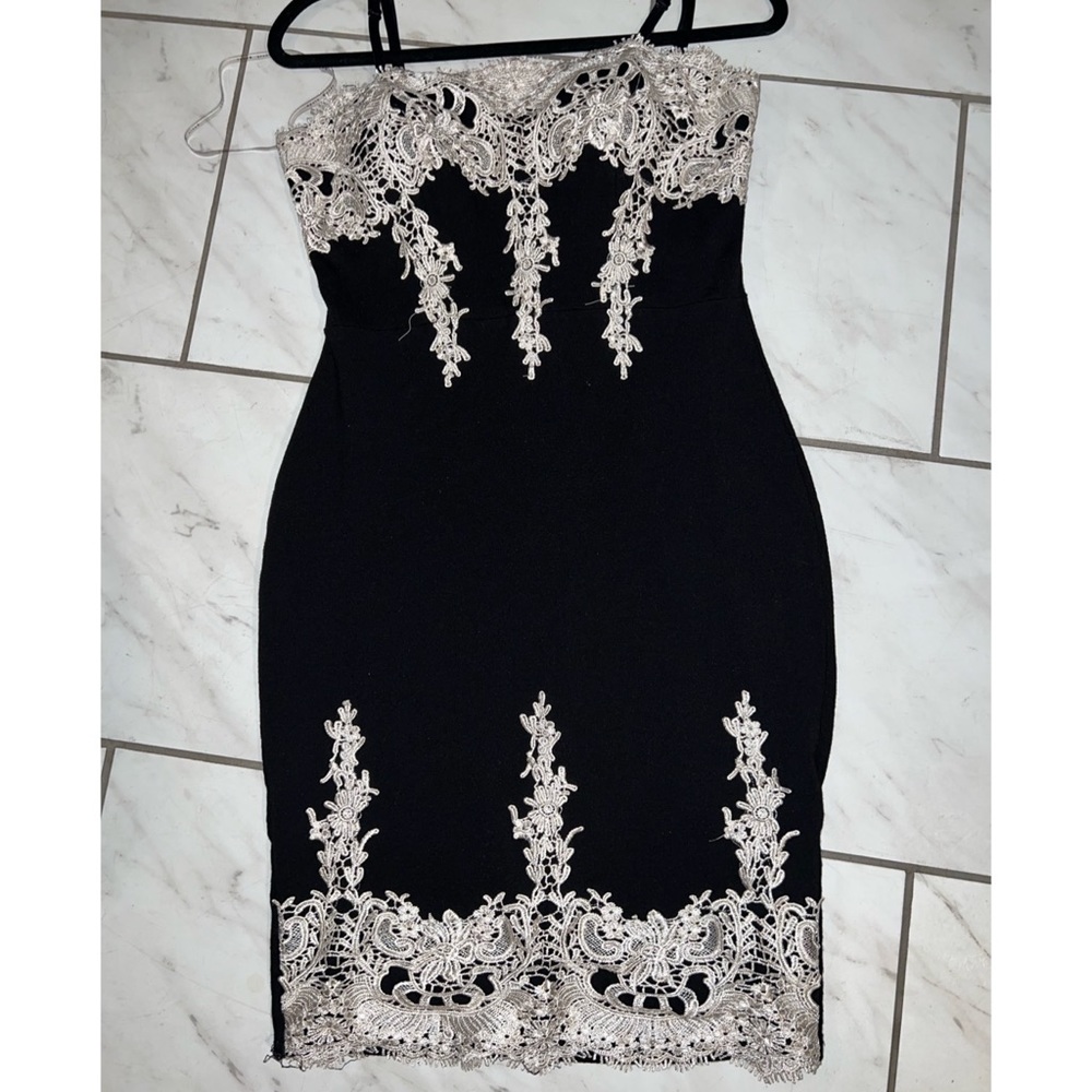 Gorgeous black and lace dress